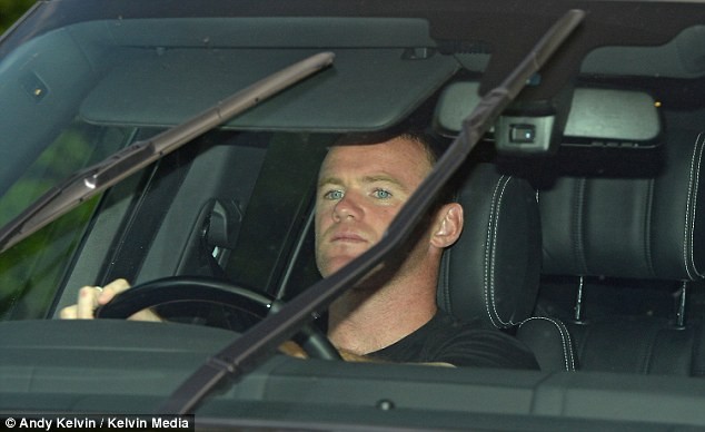 Rooney bị chuyển xuống đội trẻ ảnh 1