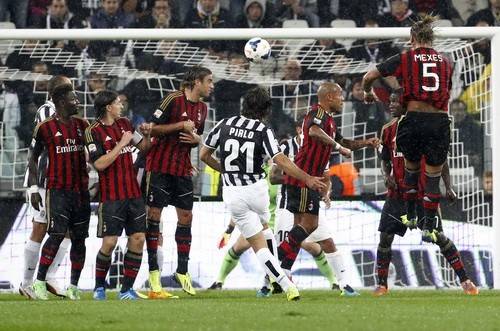 Dẫn bàn trước, Milan vẫn thất bại trước Juventus ảnh 2