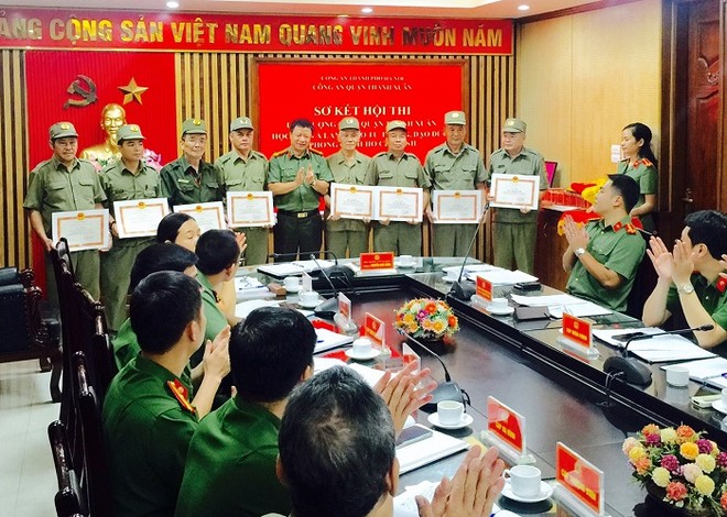 Lực lượng Bảo vệ dân phố tích cực tham gia học tập, làm theo tư tưởng đạo đức Hồ Chí Minh ảnh 1