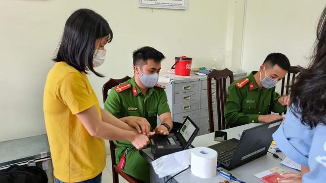 Hà Nội: Tạm dừng cấp Căn cước công dân gắn chip tại các huyện Đông Anh, Thường Tín ảnh 1