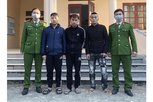 Rủ bạn mang dao đi giải quyết mâu thuẫn ảnh 1