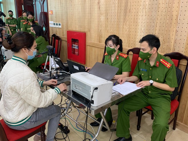 Công an quận Hà Đông ra mắt sổ tay an ninh điện tử ảnh 9