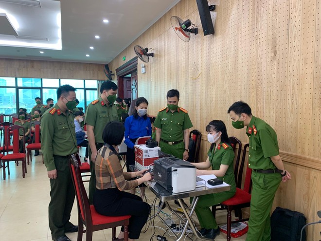 Công an quận Hà Đông ra mắt sổ tay an ninh điện tử ảnh 7