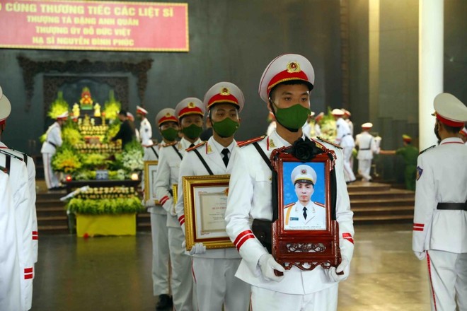 Tang lễ trọng thể 3 Liệt sỹ Công an Hà Nội anh dũng hy sinh vì sự bình yên của Nhân dân ảnh 84