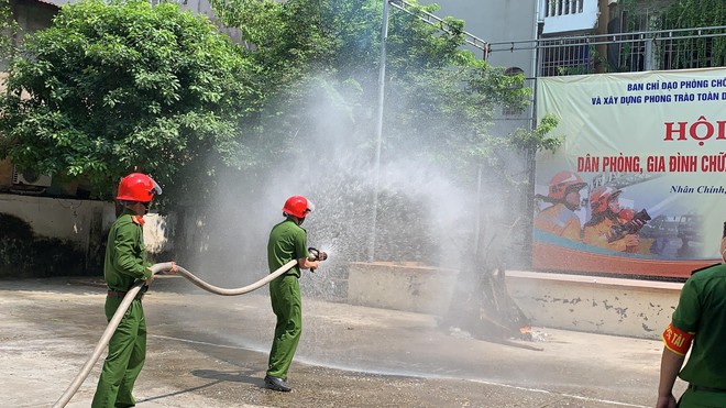 Sôi nổi ngày hội toàn dân bảo vệ an ninh Tổ quốc phường Nhân Chính ảnh 6