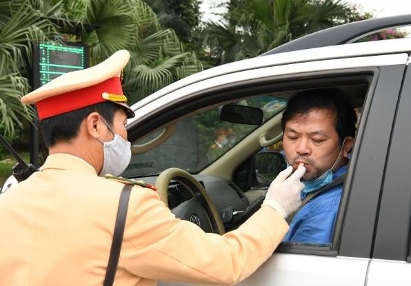 'Soi' kỹ vi phạm nồng độ cồn và ma túy trên cao tốc Hà Nội – Lào Cai ảnh 8