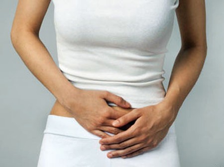 Bị sỏi tiết niệu, phụ nữ dễ bị nhiễm trùng đường niệu ảnh 1