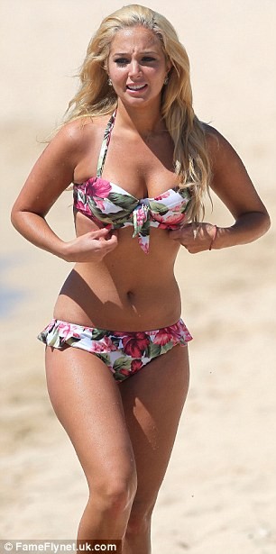 Tulisa Contostavlos xuất hiện nóng bỏng sau khi lộ clip sex ảnh 7