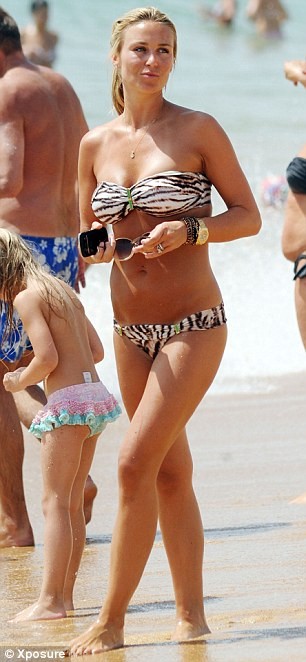 Vợ Steven Gerrard diện bikini khoe thân quyến rũ ảnh 8