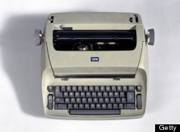 Nga đặt hàng máy đánh chữ để… ngăn chặn rò rỉ thông tin ảnh 1
