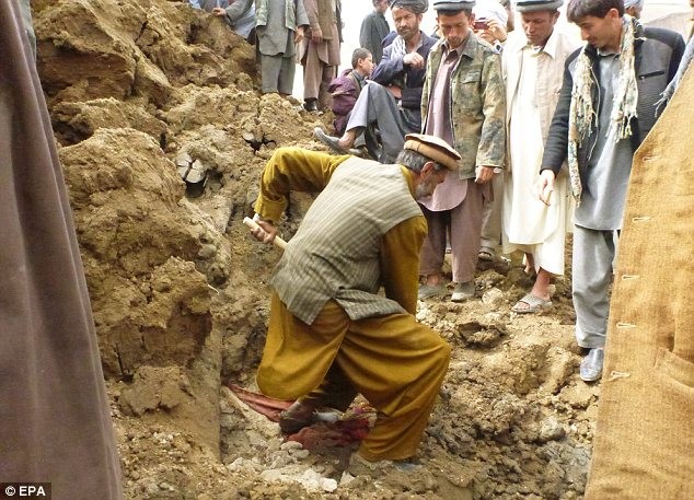 Hình ảnh lở đất kinh hoàng tại Afghanistan, 2.700 người chết ảnh 3