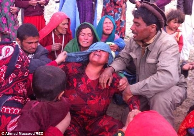 Hình ảnh lở đất kinh hoàng tại Afghanistan, 2.700 người chết ảnh 4