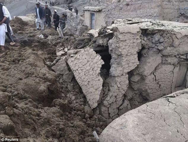 Hình ảnh lở đất kinh hoàng tại Afghanistan, 2.700 người chết ảnh 6