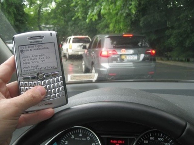 Blackberry gặp sự cố, tai nạn giao thông giảm kinh ngạc ảnh 1