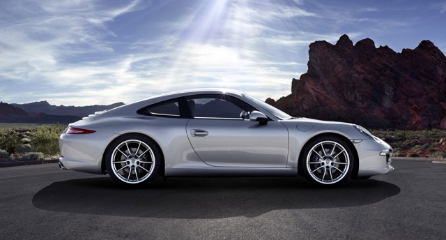 Thưởng thức vẻ đẹp tinh tế của Porsche 911 Carrera S 2012 ảnh 5