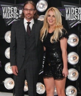 Britney Spears sẽ đính hôn vào tháng tới ảnh 4