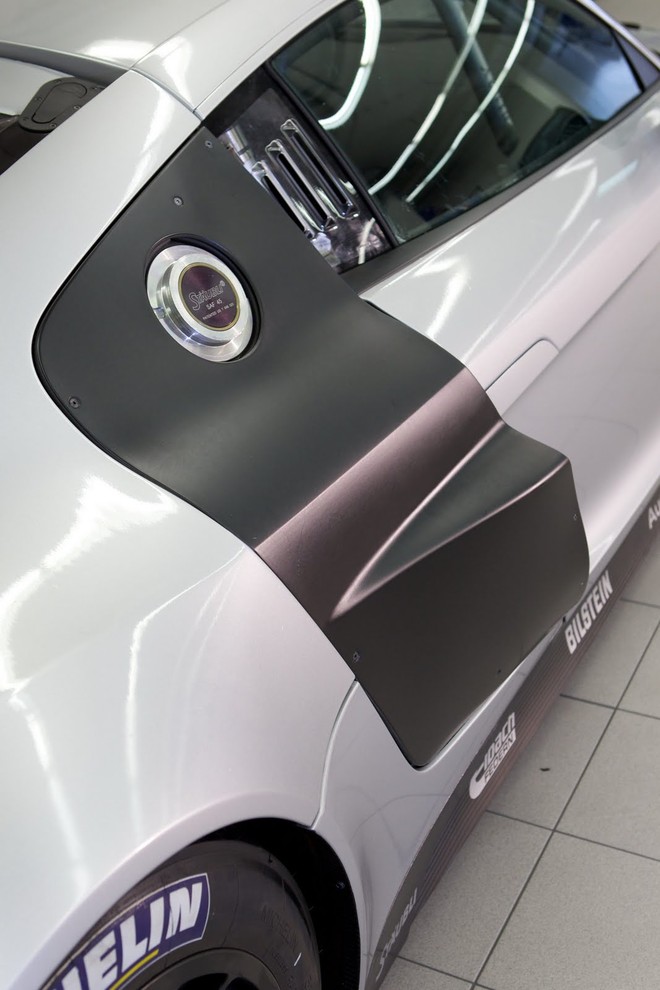 Audi cho ra mắt phiên bản mới của R8 LMS Ultra ảnh 4
