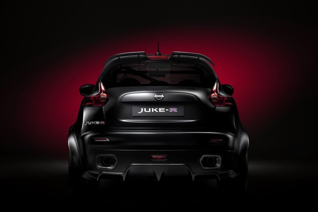 Vẻ đẹp góc cạnh và sự đột phá của Nissan Juke-R ảnh 2
