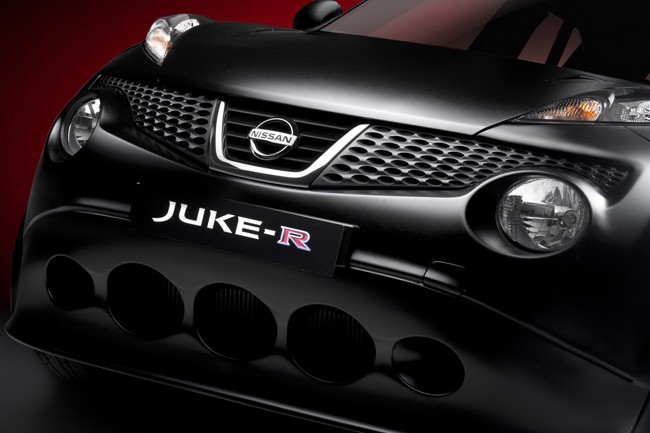 Vẻ đẹp góc cạnh và sự đột phá của Nissan Juke-R ảnh 7