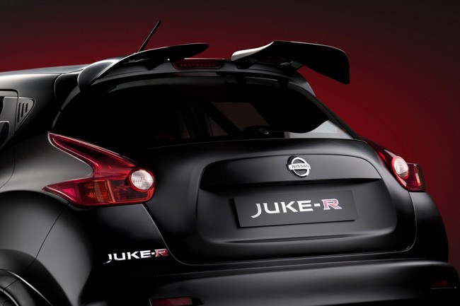Vẻ đẹp góc cạnh và sự đột phá của Nissan Juke-R ảnh 8