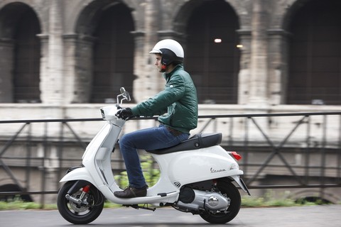 Piaggio ra mắt mẫu Vespa phiên bản mới 2013 ảnh 1