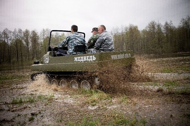 Khám phá “gấu” Medved – Xe tăng dã chiến của quân đội Nga ảnh 6
