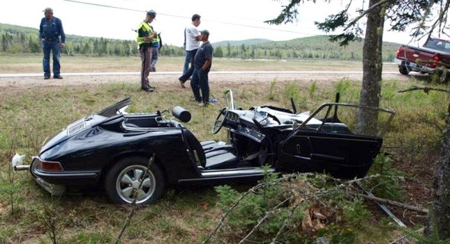 Porsche 911 đời cổ cực hiếm “hi sinh” sau tai nạn ảnh 1