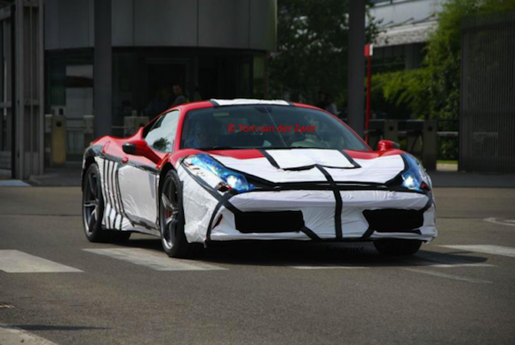 Bắt gặp siêu xe Ferrari 458 Monte Carlo chạy thử trên phố ảnh 2