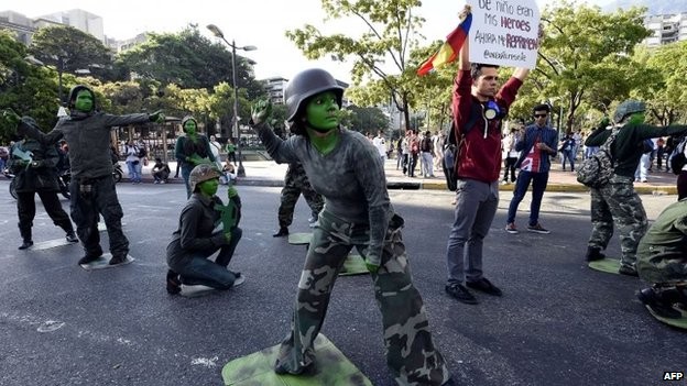 Quân đội Venezuela thừa nhận trấn áp “quá tay” người biểu tình ảnh 2