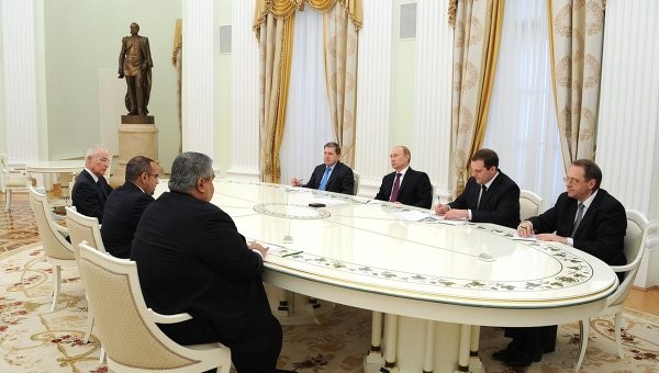 Tổng thống Putin thảo luận với hoàng tử Bahrain về vấn đề Trung Đông ảnh 1