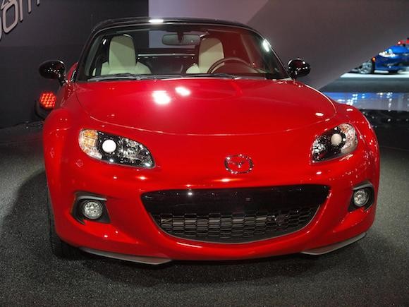 Mazda MX-5 25th Anniversary Edition cháy hàng trong 10 phút ảnh 3