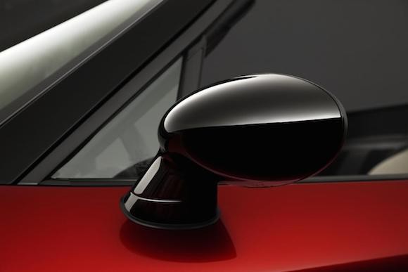 Mazda MX-5 25th Anniversary Edition cháy hàng trong 10 phút ảnh 9