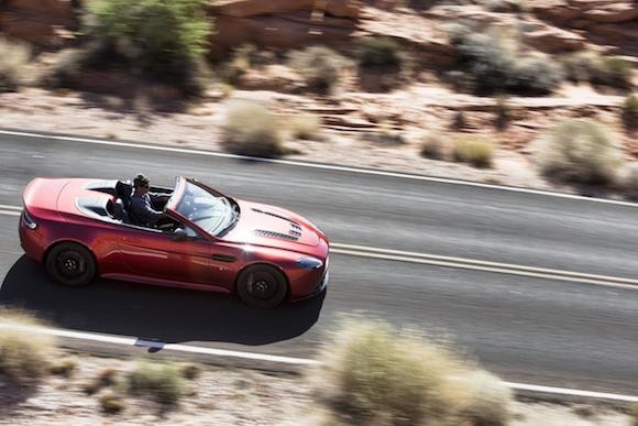Aston Martin V12 Vantage S Roadster: Cực nhanh, cực mạnh ảnh 7
