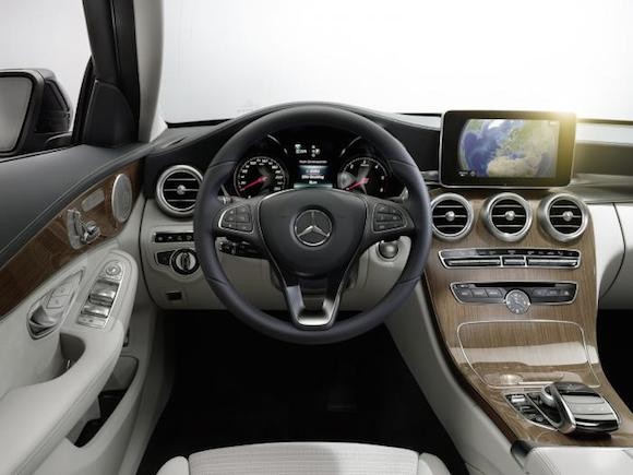 Mercedes C-Class 2015 có giá bán khởi điểm từ 38.400 USD ảnh 3