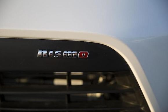 Nissan 370Z 2015 có giá khởi điểm 30.800 USD ảnh 12
