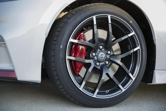 Nissan 370Z 2015 có giá khởi điểm 30.800 USD ảnh 13
