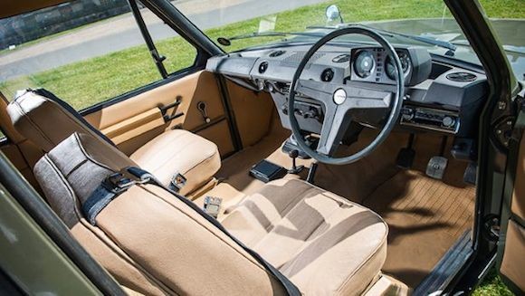 Chiếc Range Rover lâu đời nhất thế giới được đưa lên sàn đấu giá ảnh 6