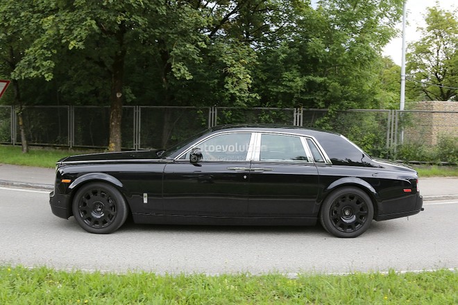 Những hình ảnh đầu tiên của Rolls-Royce Phantom thế hệ mới ảnh 3
