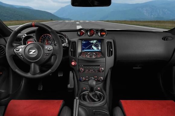 Nissan 370Z Nismo phiên bản 2015 xuất đầu lộ diện ảnh 2
