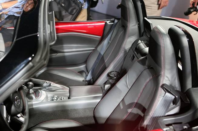 Mazda chính thức trình làng mẫu xe Miata MX-5 2016 ảnh 6