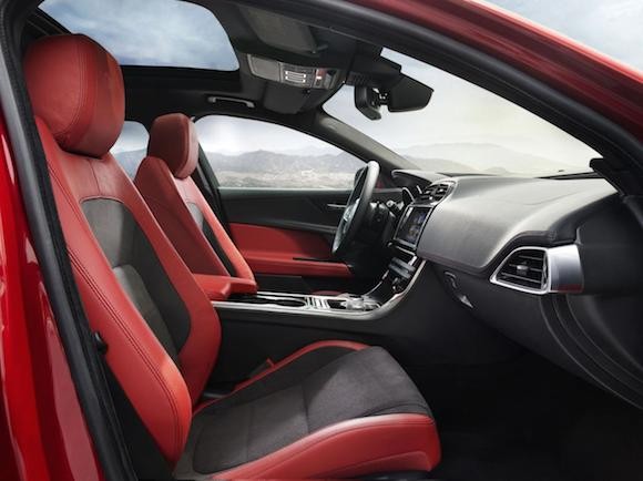 Jaguar XE: Thiết kế sang trọng, công nghệ đỉnh cao ảnh 2