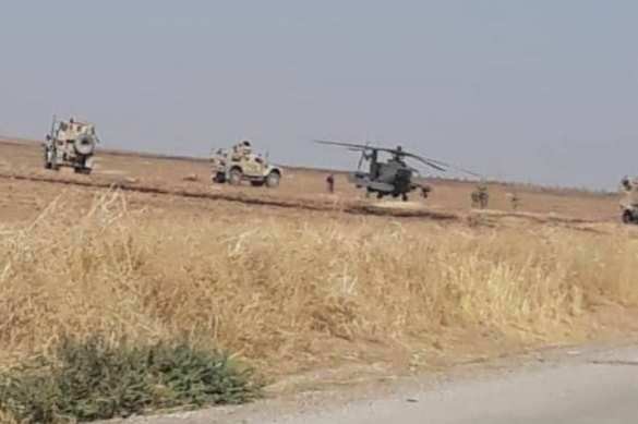 Trực thăng Mỹ hạ cánh khẩn cấp ở miền bắc Syria ảnh 1