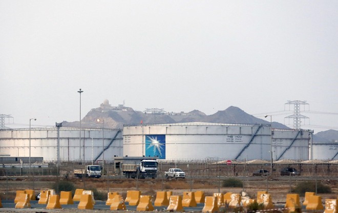 Saudi Arabia đánh chặn tên lửa đạn đạo nhắm vào khu mỏ dầu ảnh 1
