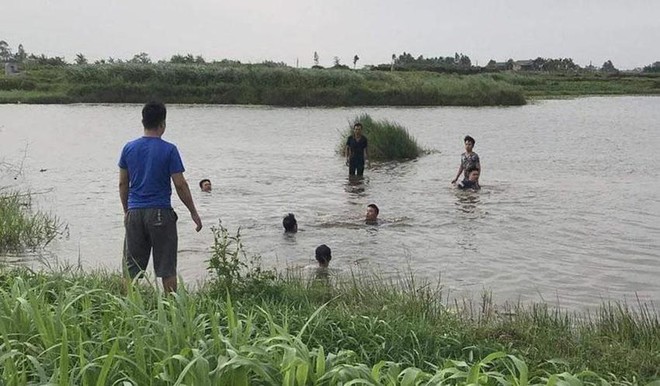 Hà Nội: Ba học sinh tiểu học đuối nước thương tâm ảnh 1