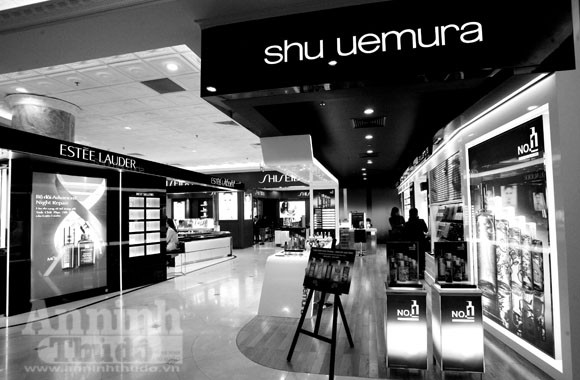 Ngắm nội thất xa xỉ của Trung tâm mua sắm hàng hiệu- Tràng Tiền Plaza ảnh 9