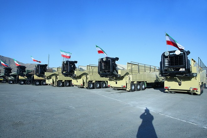 Iran trang bị hàng loạt hệ thống phóng tên lửa đối đất tầm xa ảnh 1