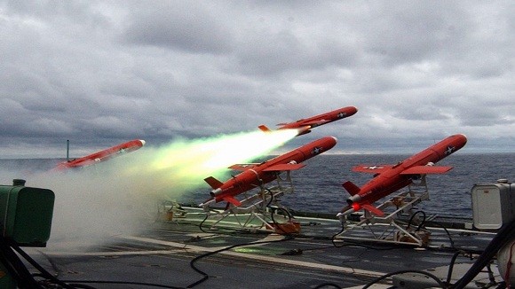 Chiến hạm Mỹ bắn trượt, bị “tên lửa hành trình” BMQ-74 đâm thủng ảnh 2