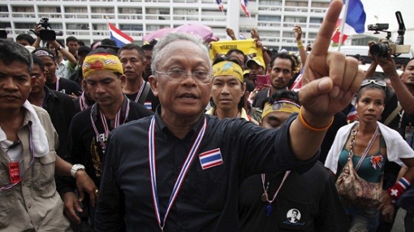 Tòa án Thái Lan tiếp tục ban hành lệnh bắt thủ lĩnh biểu tình ảnh 1