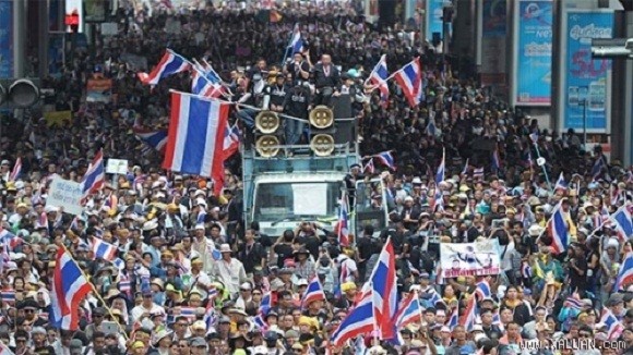 Đảng của Thủ tướng Yingluck dọa kiện Ủy ban bầu cử vì “có động cơ riêng” ảnh 1