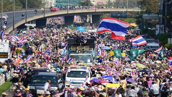 Thái Lan: Chính phủ nhượng bộ đàm phán, phe đối lập không chịu “xuống thang” ảnh 1